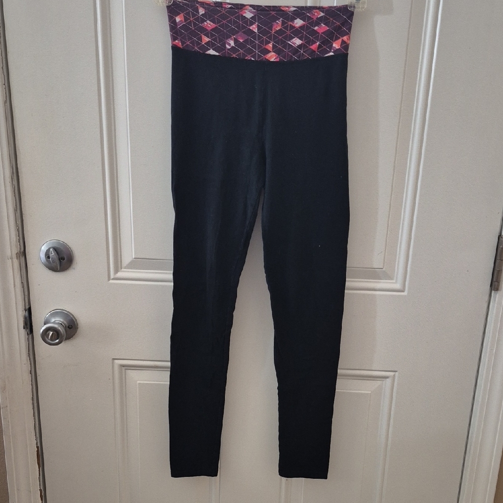 SO Black Leggings with Pink Geometric Pattern